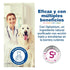 Veterinaria junto a perro Golden Retriever presentando Douxo S3 Calm Shampoo y su ingrediente activo Ophytrium de acción triple